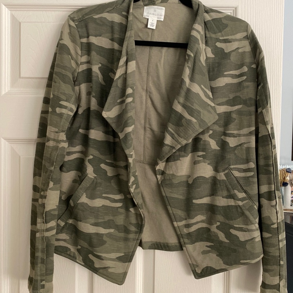 Caslon green camo knit jacket size M